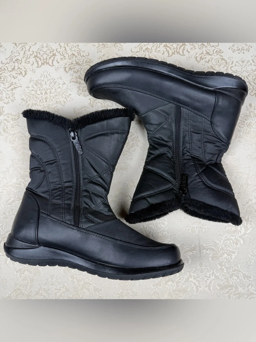 totes Black Faux-Fur Zip Winter Boots